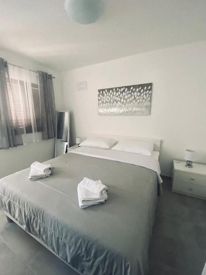 Apartmani Mila Starigrad Paklenica Dış mekan fotoğraf