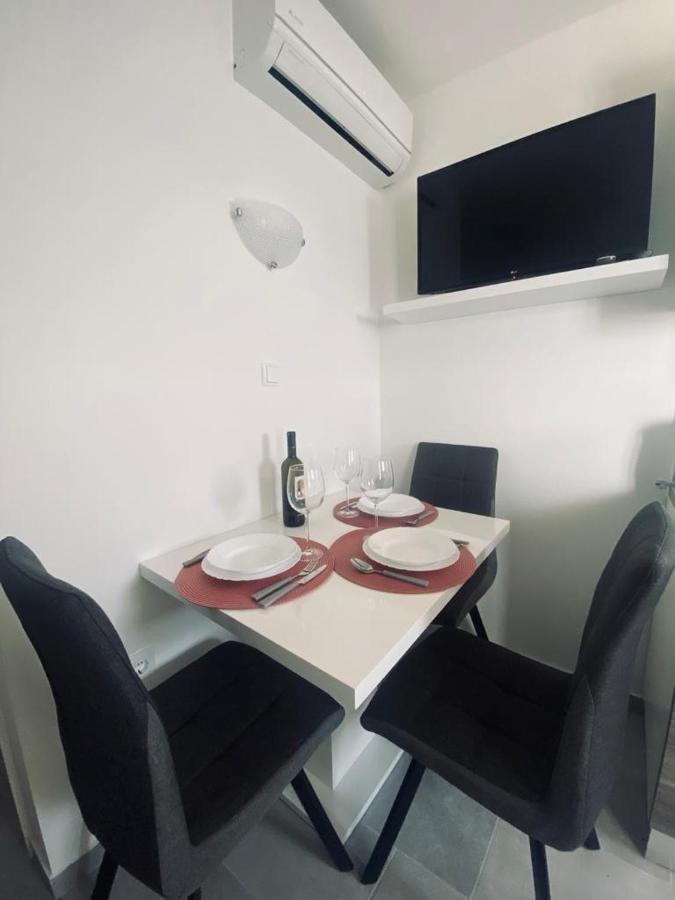 Apartmani Mila Starigrad Paklenica Dış mekan fotoğraf