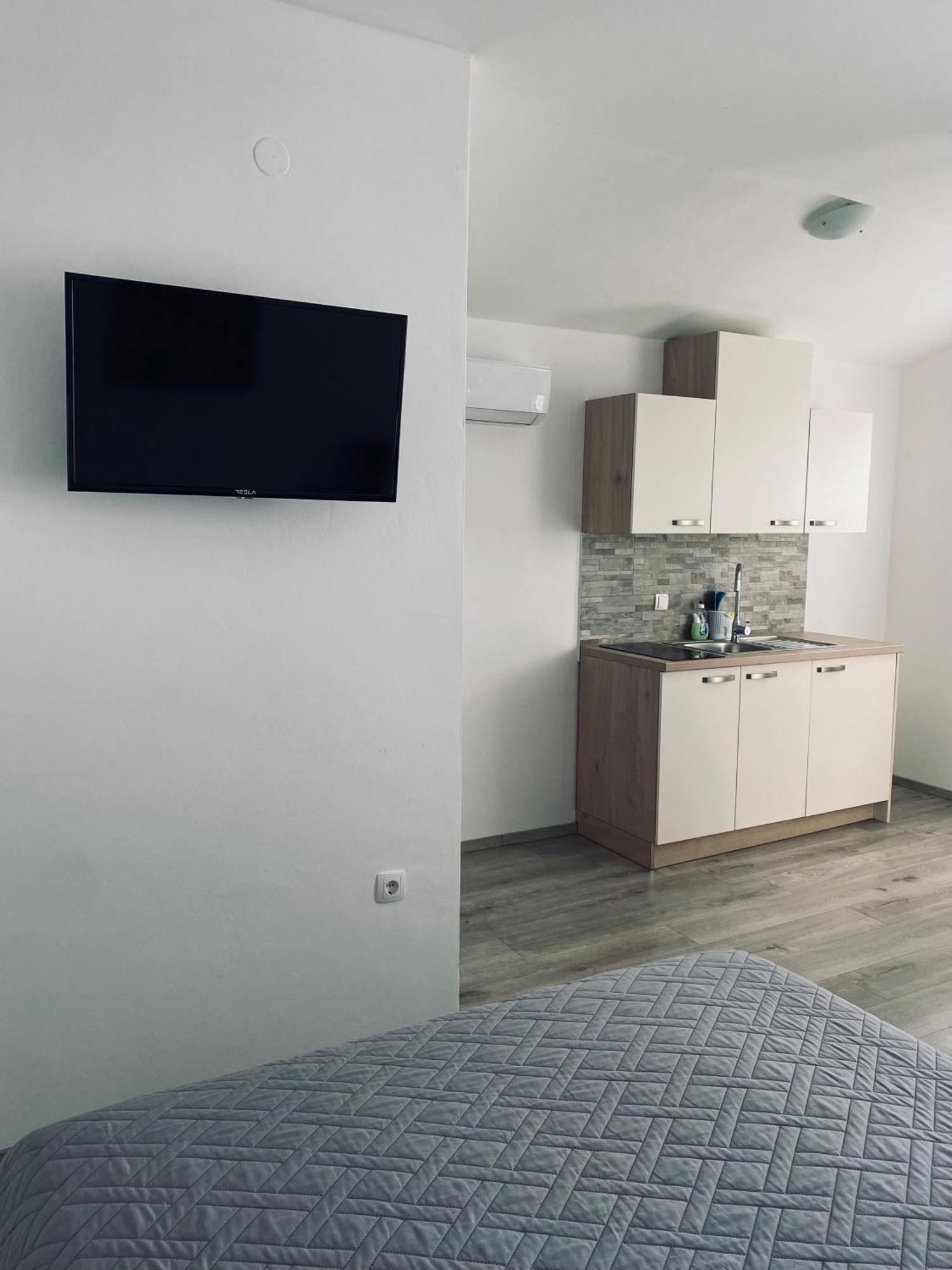 Apartmani Mila Starigrad Paklenica Dış mekan fotoğraf