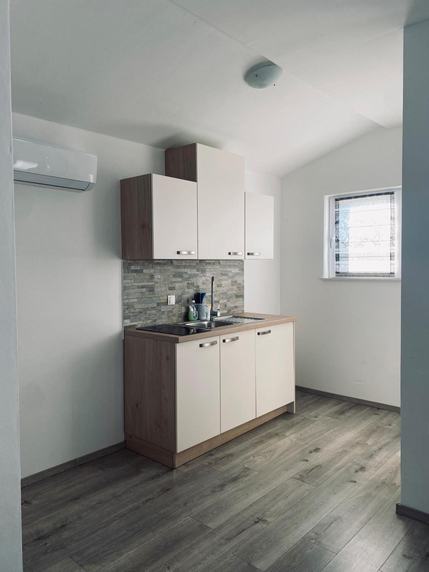 Apartmani Mila Starigrad Paklenica Dış mekan fotoğraf