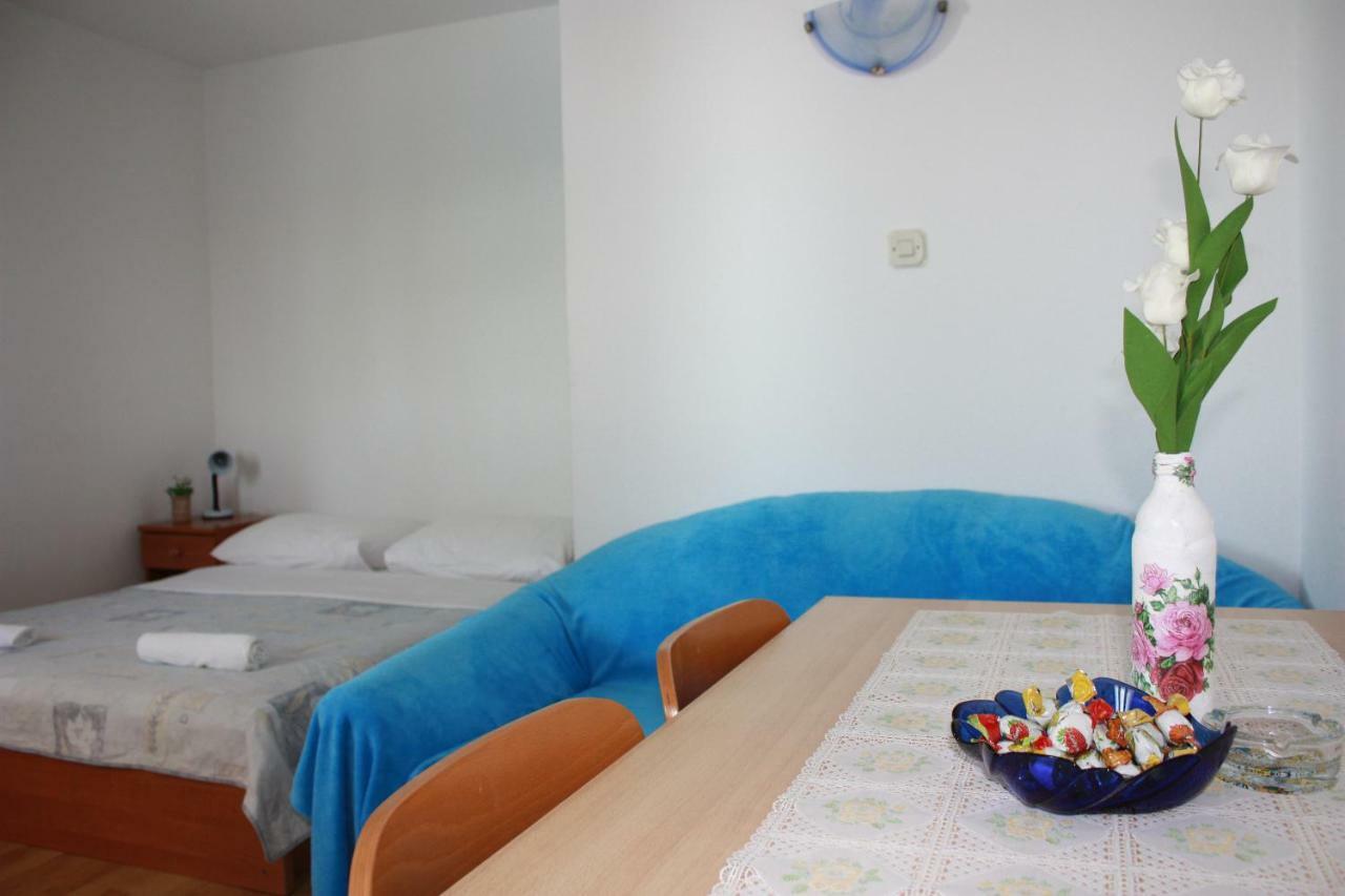 Apartmani Mila Starigrad Paklenica Dış mekan fotoğraf