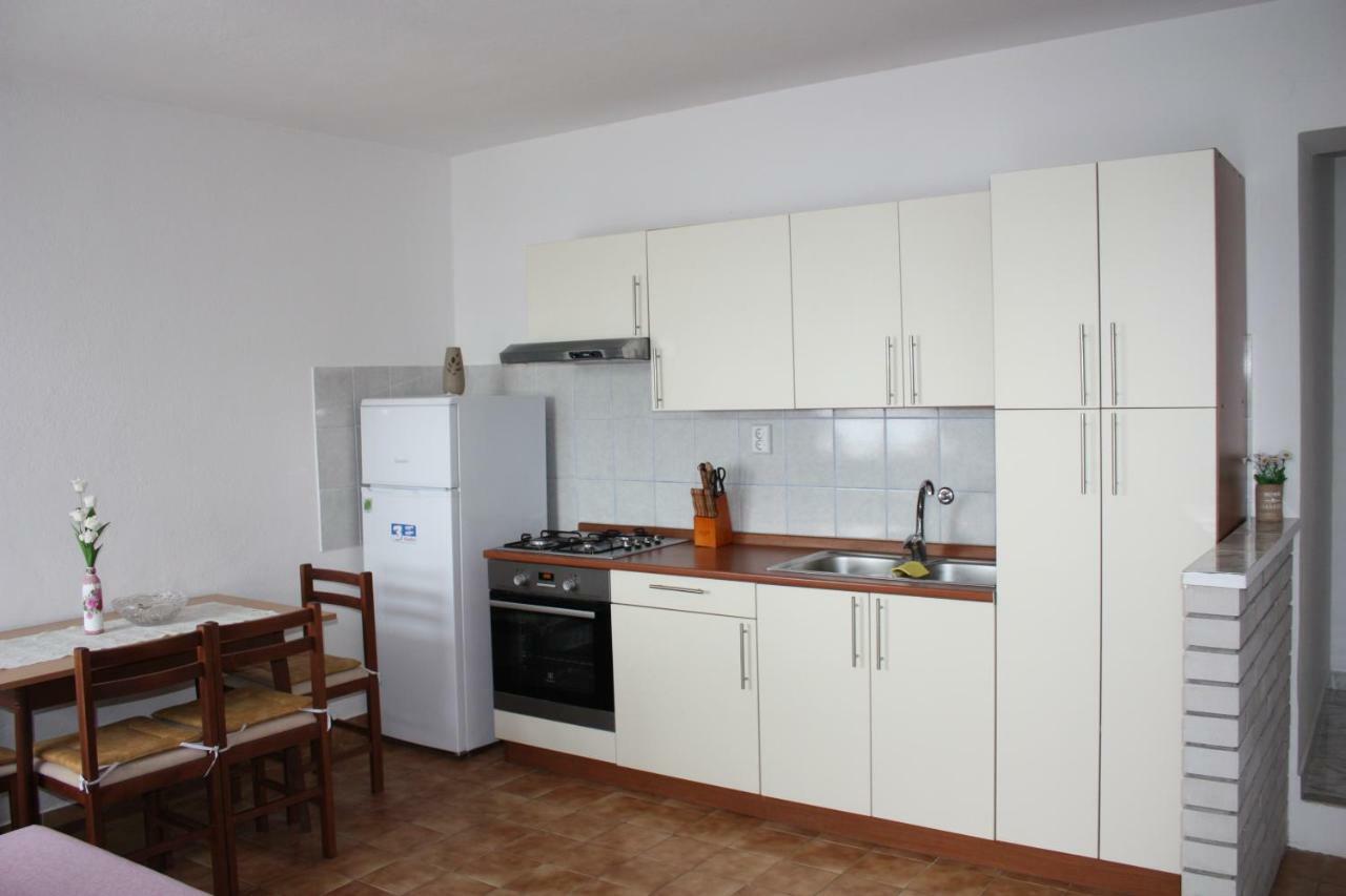 Apartmani Mila Starigrad Paklenica Dış mekan fotoğraf