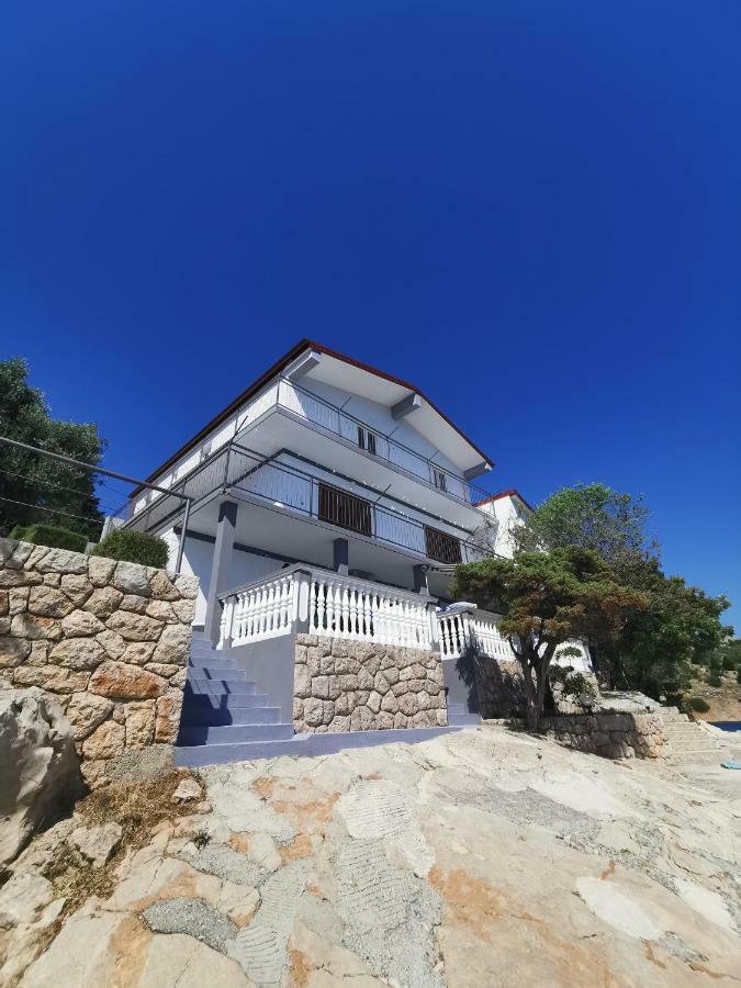 Apartmani Mila Starigrad Paklenica Dış mekan fotoğraf