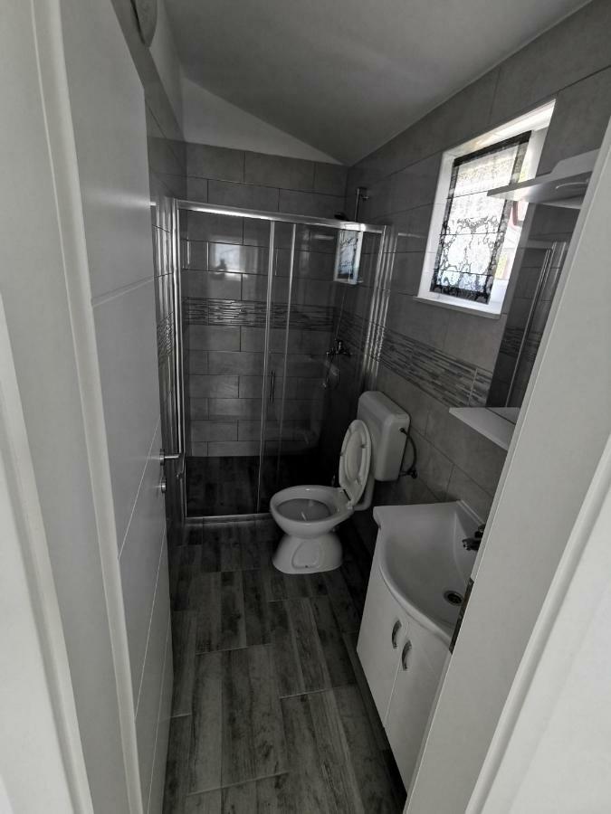 Apartmani Mila Starigrad Paklenica Dış mekan fotoğraf